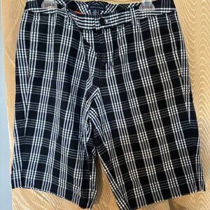 TOMMY HILFIGER PLAID BLACK AND WHITE BERMUDA SHORTS